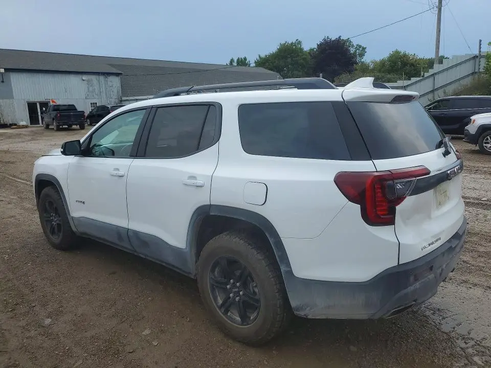 2021 GMC ACADIA AT4  