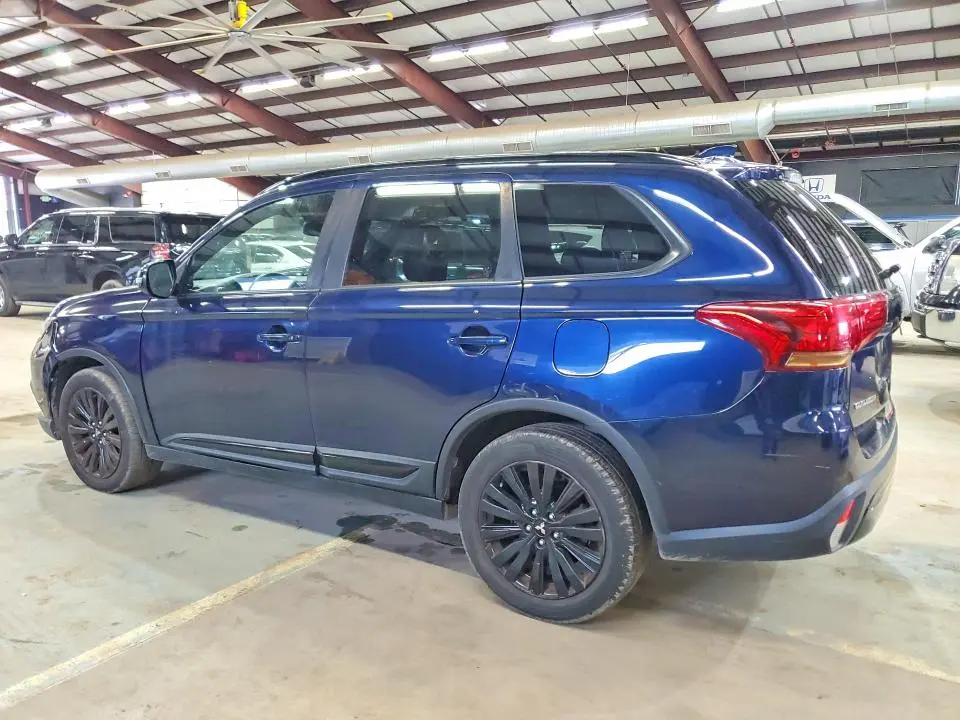 2020 MITSUBISHI OUTLANDER SE  