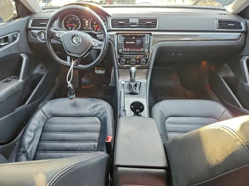 2018 VOLKSWAGEN PASSAT SEL PREMIUM  