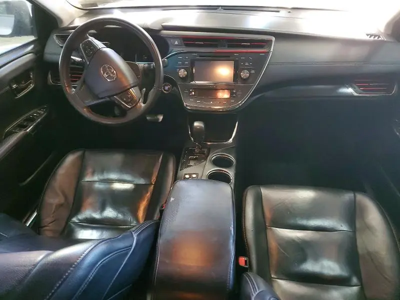 2018 TOYOTA AVALON XLE  