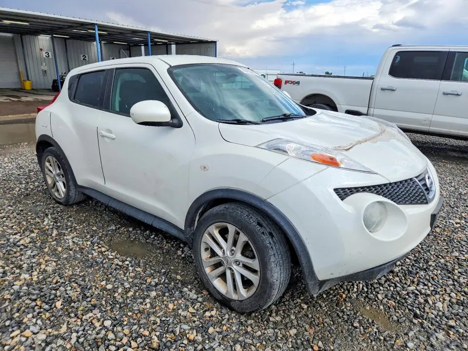 2014 NISSAN JUKE S  