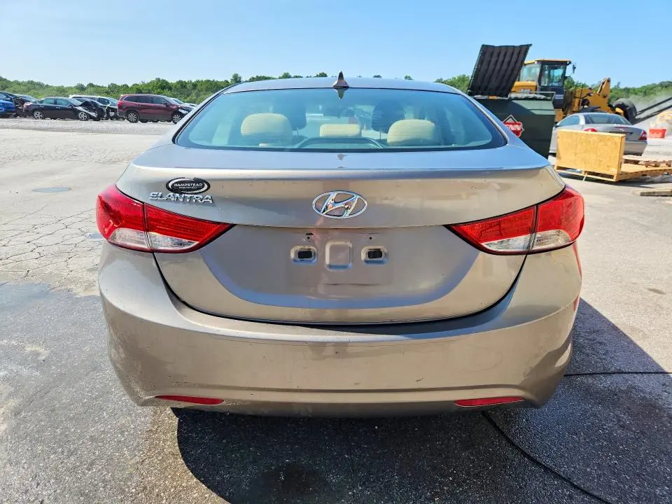 2013 HYUNDAI ELANTRA GLS  