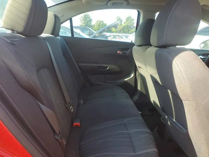 2015 CHEVROLET SONIC LT  