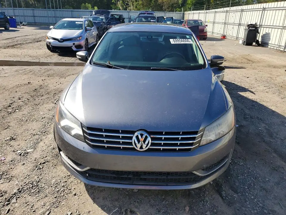 2013 VOLKSWAGEN PASSAT SEL  