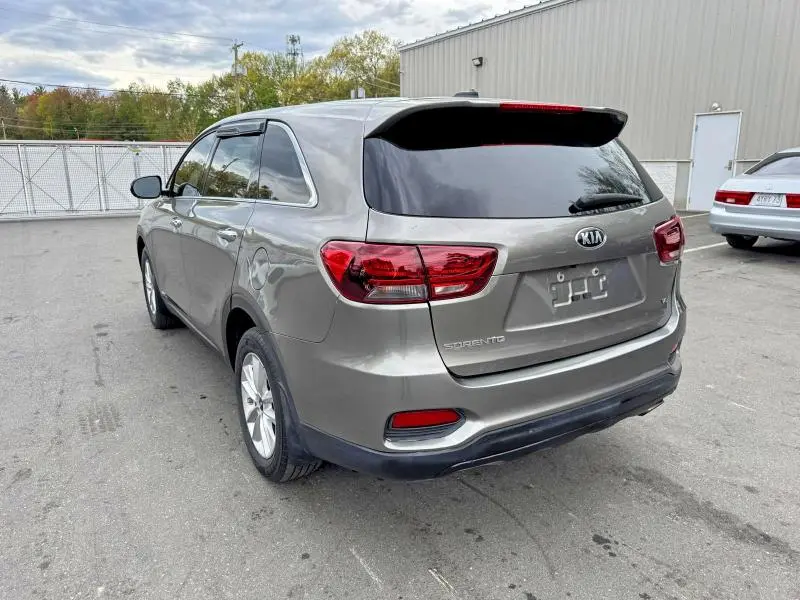 2019 KIA SORENTO LX V6  