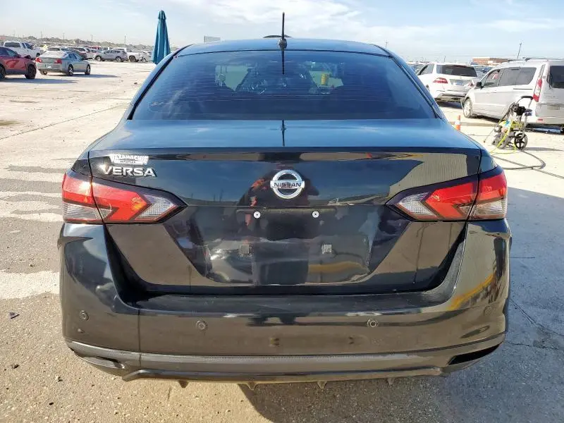 2020 NISSAN VERSA S  
