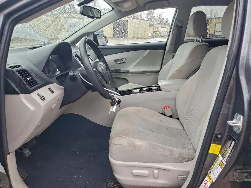 2013 TOYOTA VENZA LE  