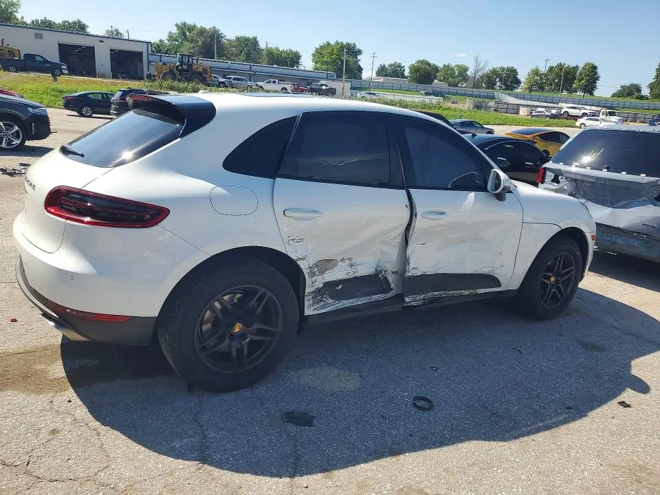 2018 PORSCHE MACAN   