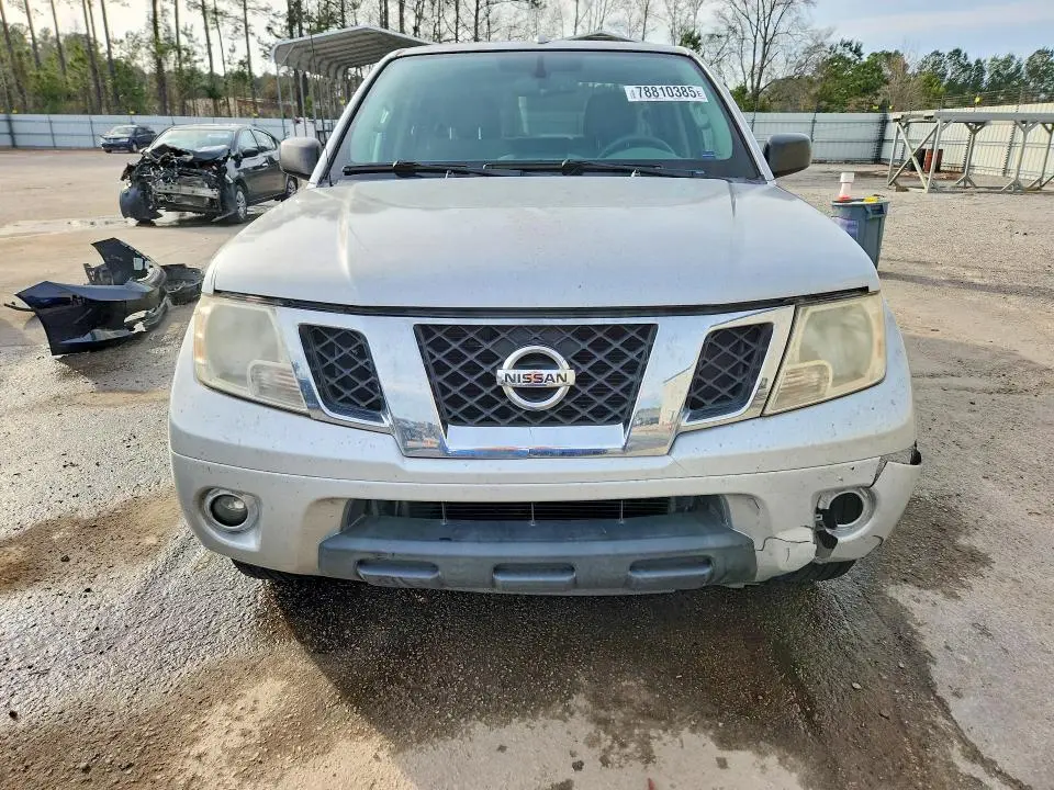 2013 NISSAN FRONTIER S  