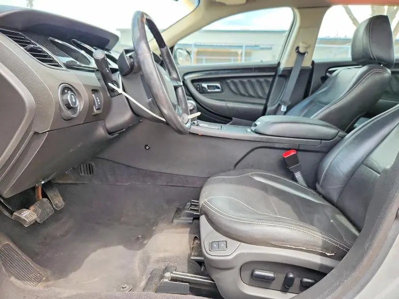 2010 FORD TAURUS LIMITED  