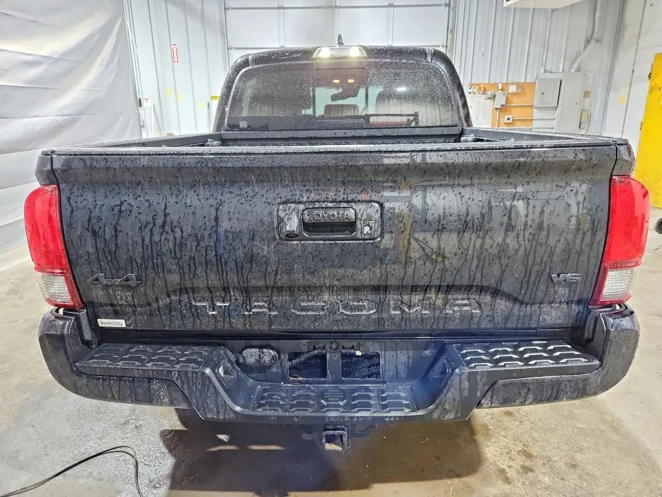 2021 TOYOTA TACOMA SR5 V6  