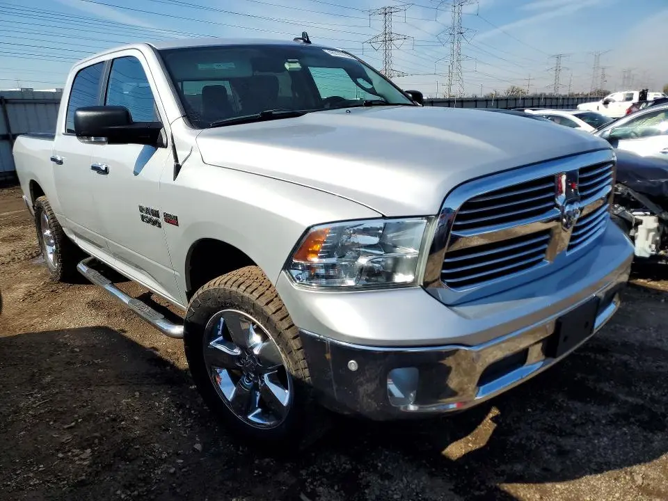 2017 RAM 1500 SLT  
