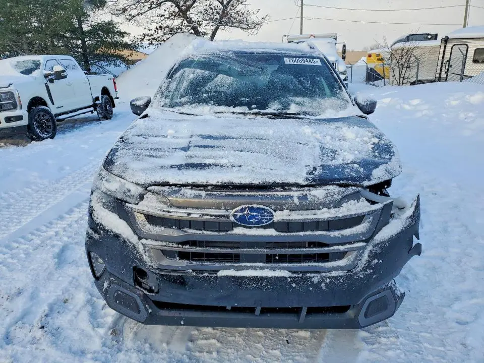 2025 SUBARU FORESTER LIMITED  