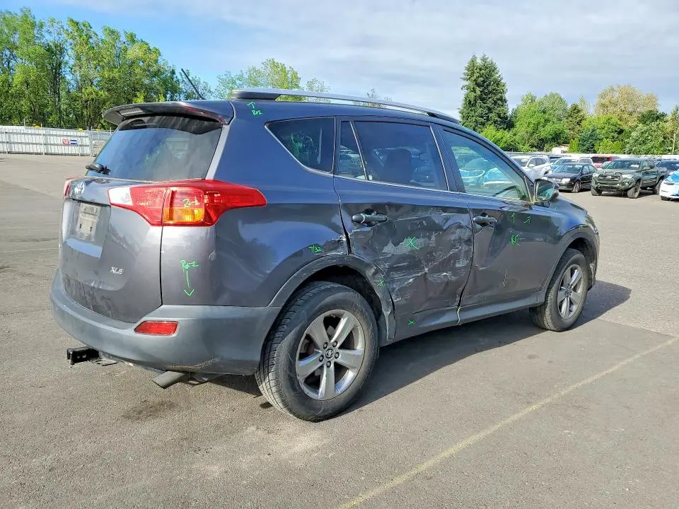 2015 TOYOTA RAV4 XLE  