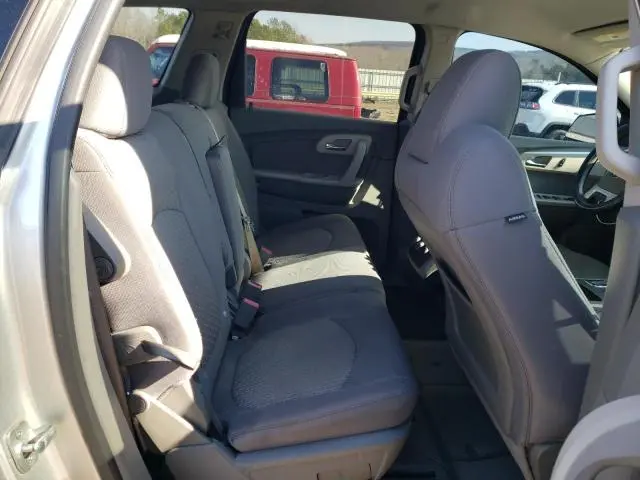 2010 CHEVROLET TRAVERSE LS  