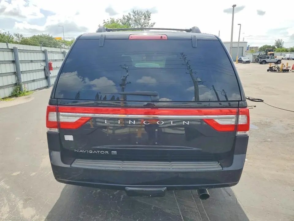 2017 LINCOLN NAVIGATOR L SELECT  