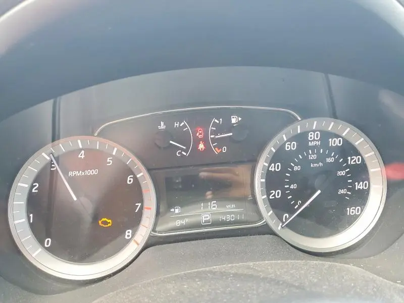 2015 NISSAN SENTRA SL  