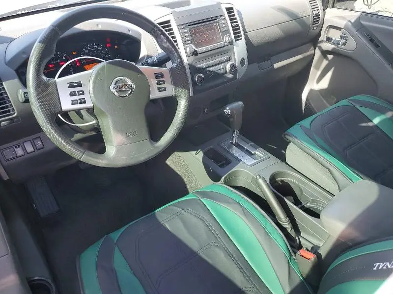 2016 NISSAN FRONTIER SV  