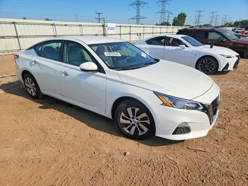 2019 NISSAN ALTIMA S  
