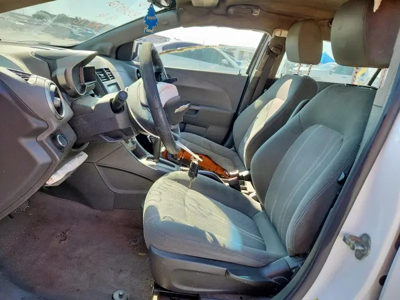 2016 CHEVROLET SONIC LT  