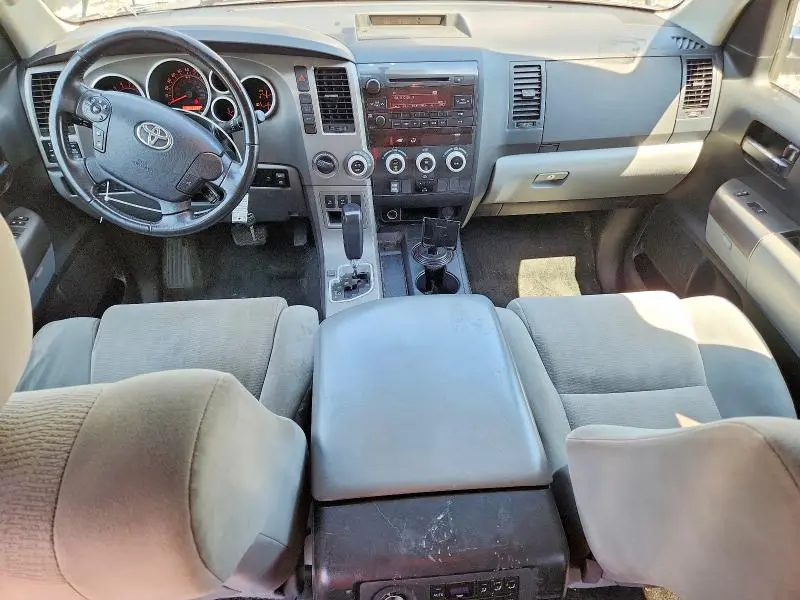 2013 TOYOTA SEQUOIA SR5  