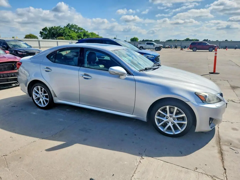 2011 LEXUS IS 350  