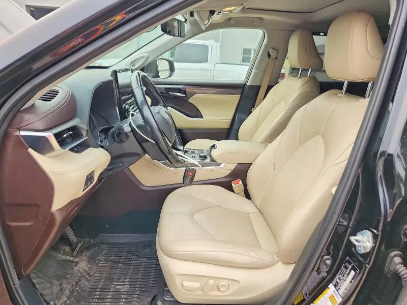 2021 TOYOTA HIGHLANDER LIMITED  