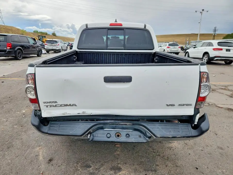 2014 TOYOTA TACOMA V6  