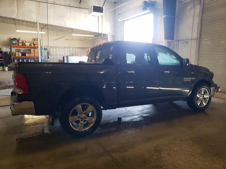 2016 RAM 1500 SLT  
