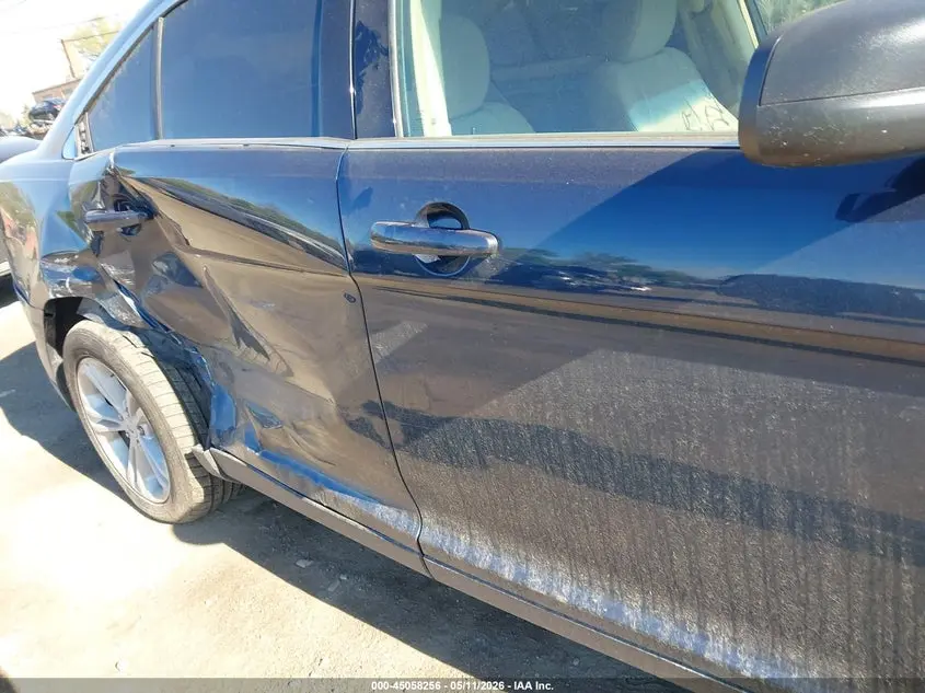 2017 FORD TAURUS SE