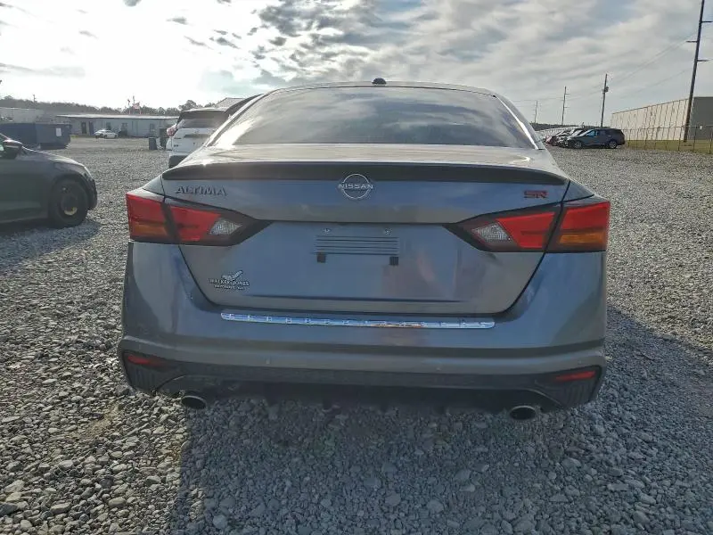 2023 NISSAN ALTIMA SR  
