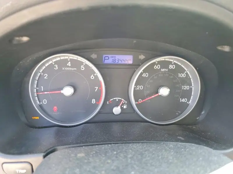 2011 HYUNDAI ACCENT GS  