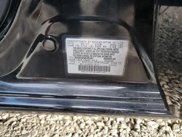 2019 NISSAN VERSA S  