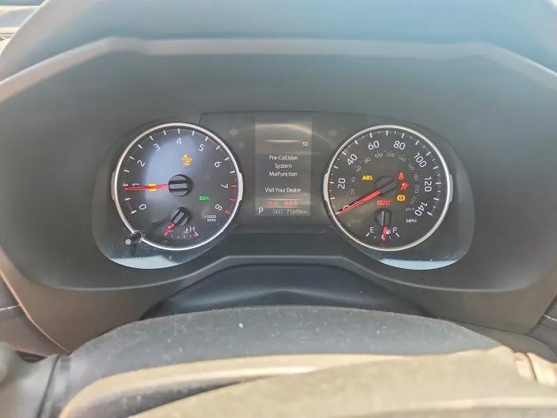 2020 TOYOTA RAV4 LE  