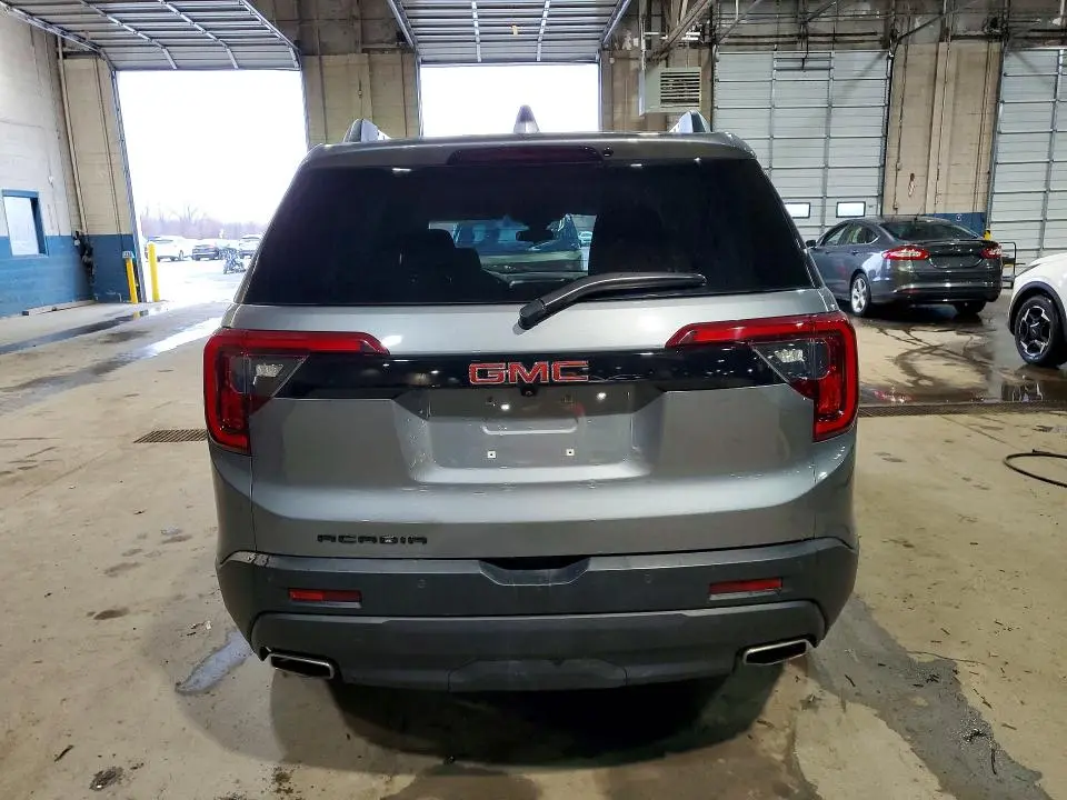 2022 GMC ACADIA SLE  