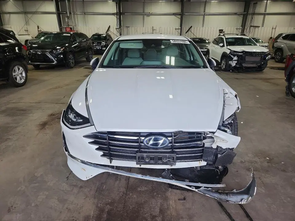 2020 HYUNDAI SONATA SE  
