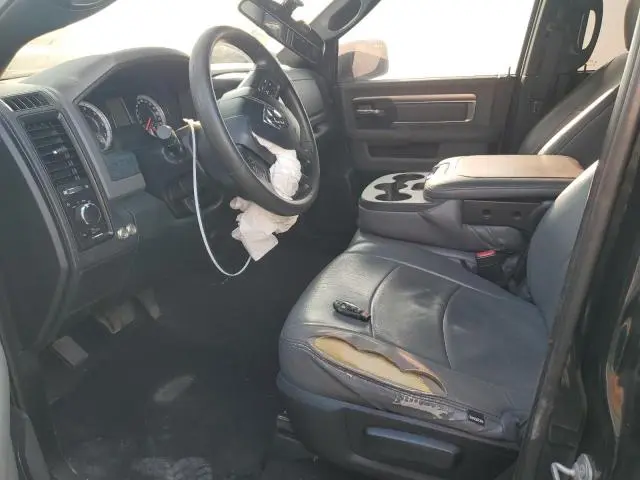 2016 RAM 1500 SLT
