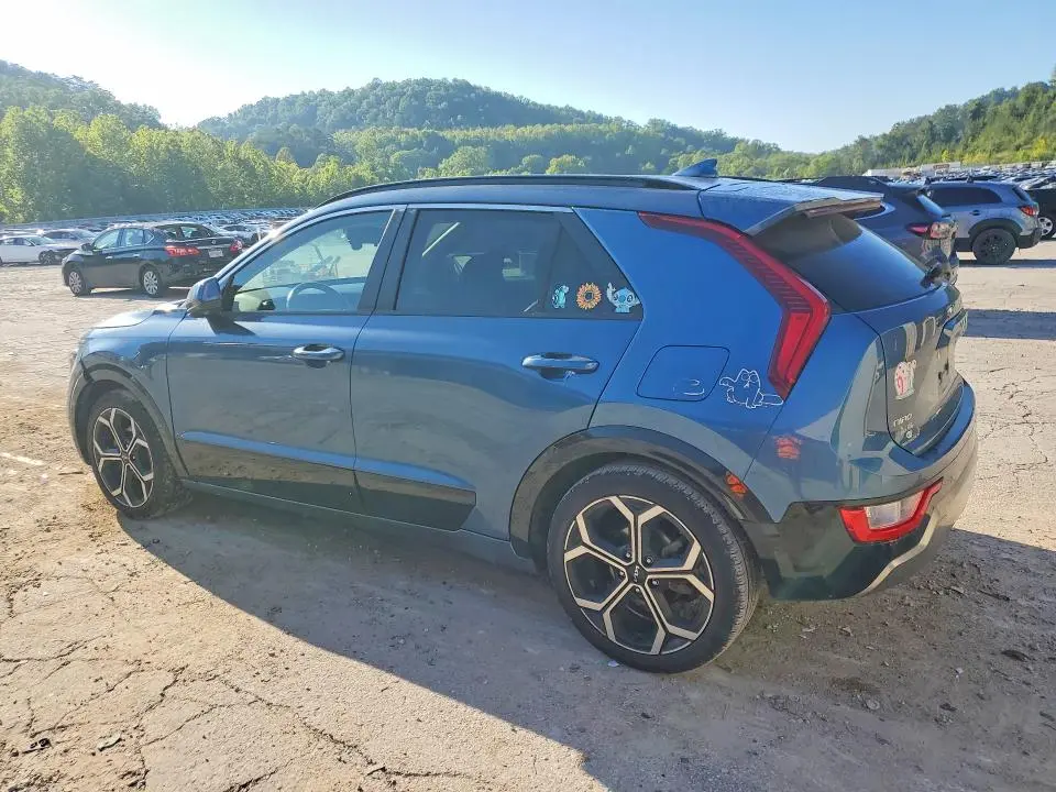 2023 KIA NIRO EX  