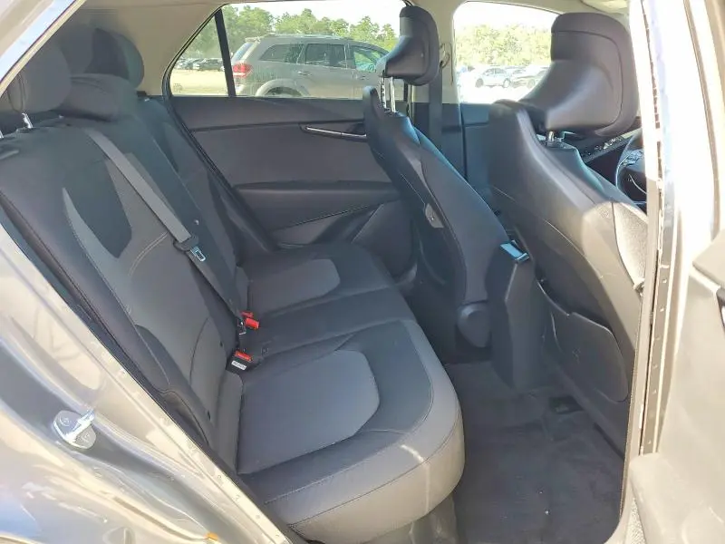2025 KIA NIRO LX  