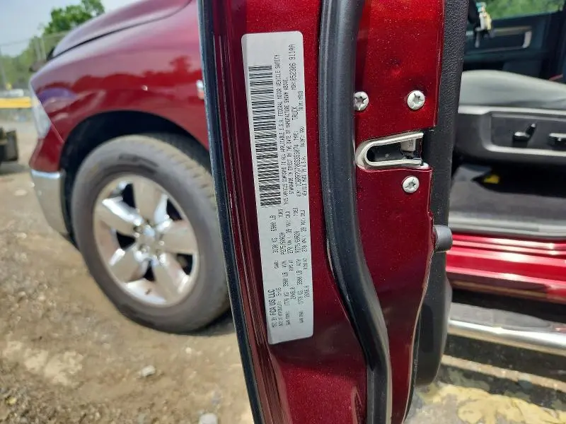 2016 RAM 1500 SLT  