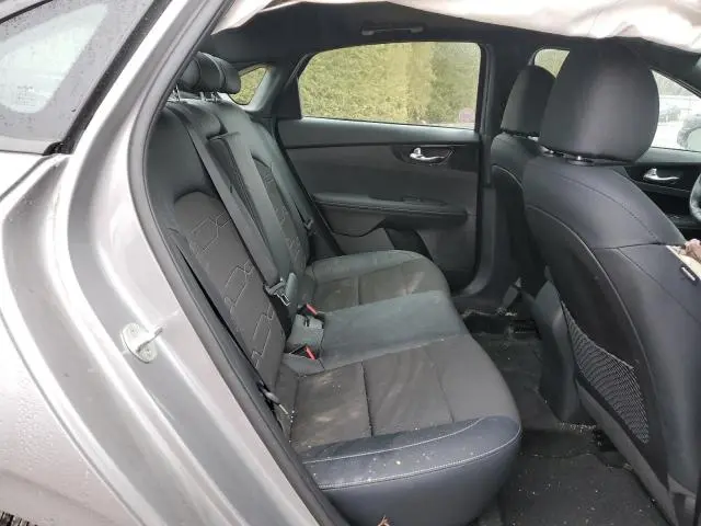 2023 KIA FORTE GT LINE  