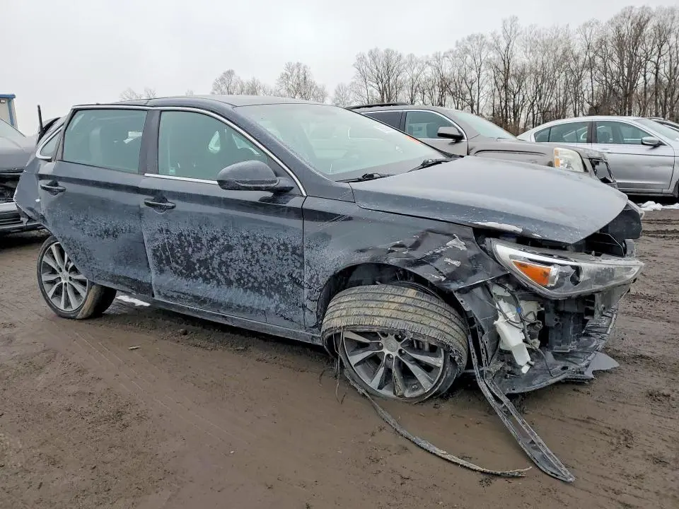 2019 HYUNDAI ELANTRA GT   