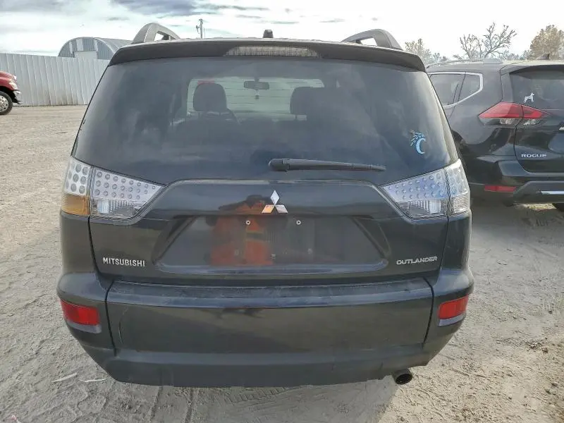 2013 MITSUBISHI OUTLANDER SE  