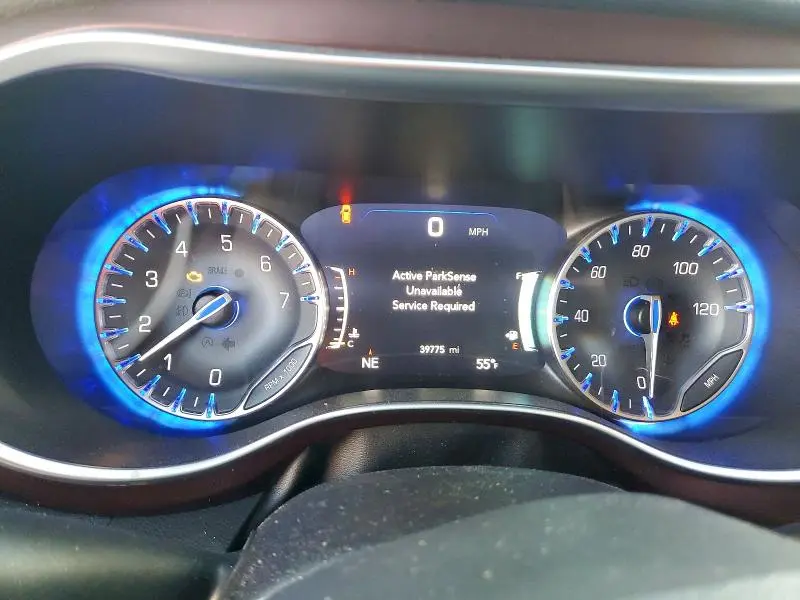 2017 CHRYSLER PACIFICA LIMITED  