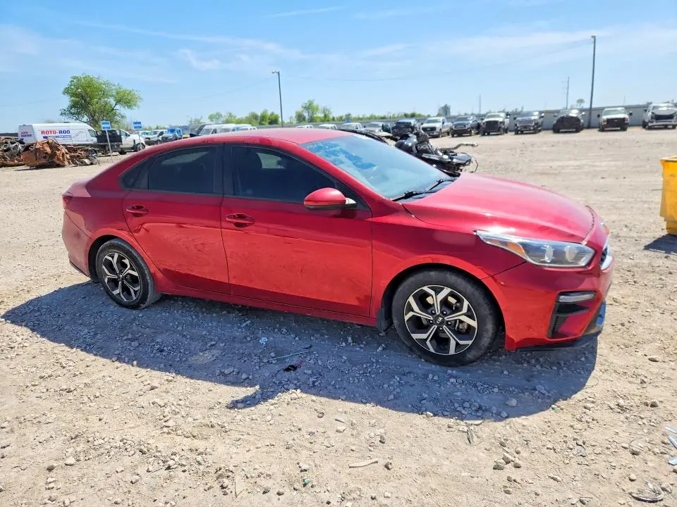 2021 KIA FORTE LXS  