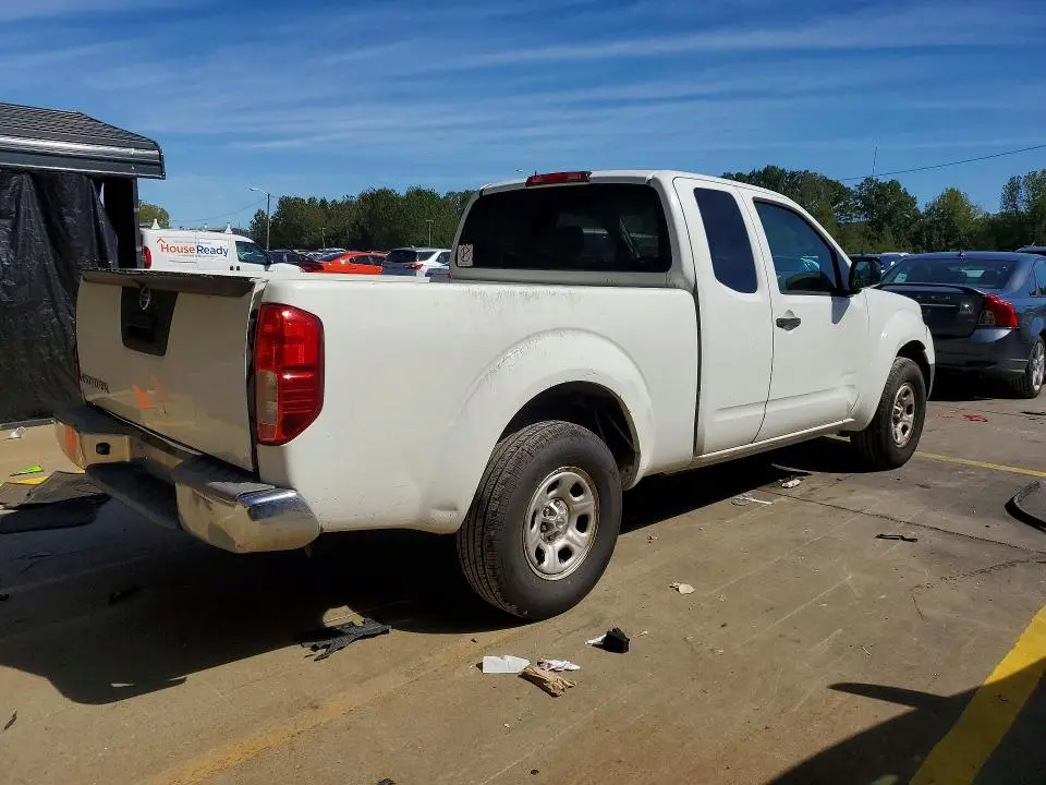 2015 NISSAN FRONTIER S  