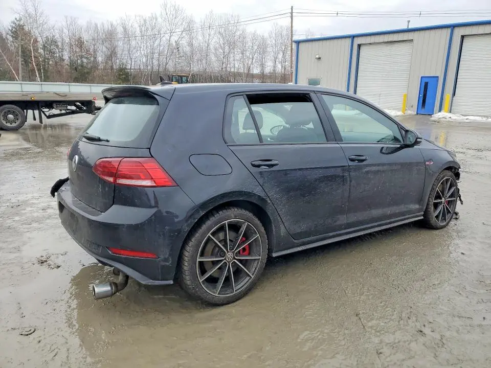 2021 VOLKSWAGEN GTI S  