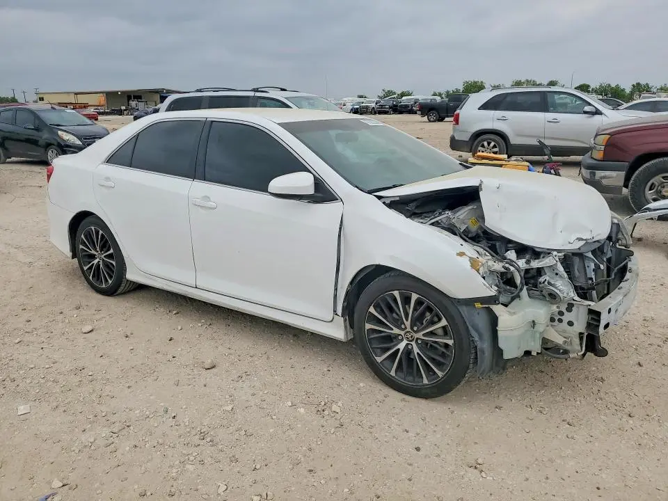 2012 TOYOTA CAMRY SE  