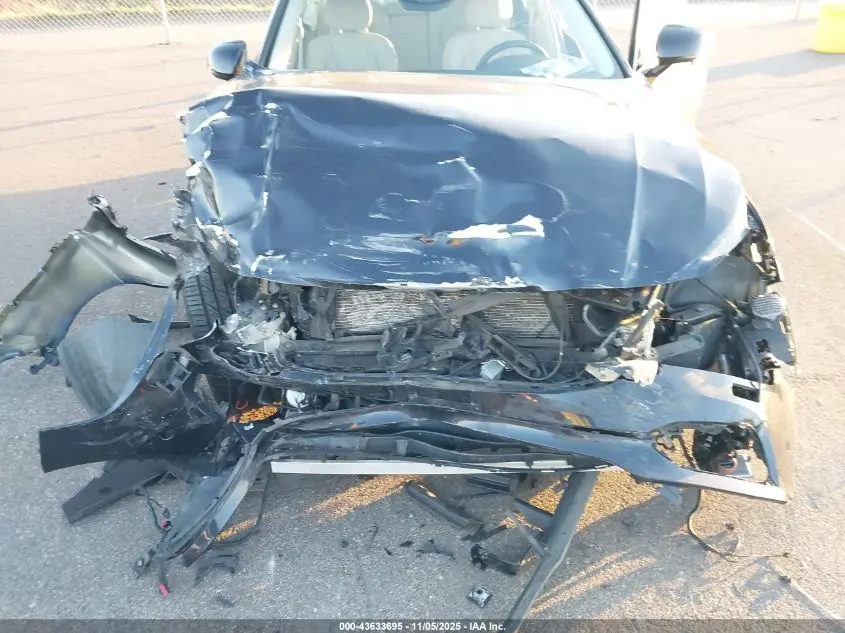 2017 VOLVO S90 T6 MOMENTUM