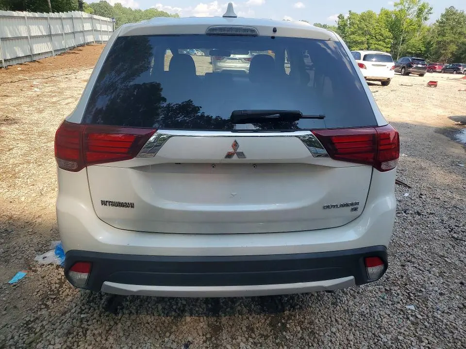 2017 MITSUBISHI OUTLANDER SE  